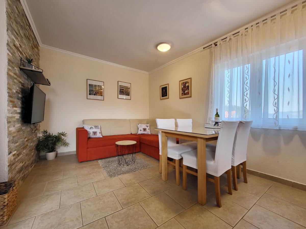 Holiday Home Duje Mali Iž Kültér fotó