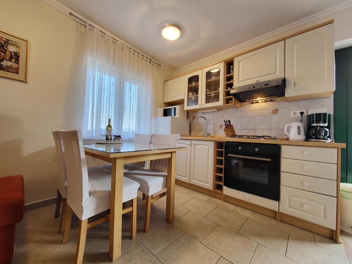 Holiday Home Duje Mali Iž Kültér fotó